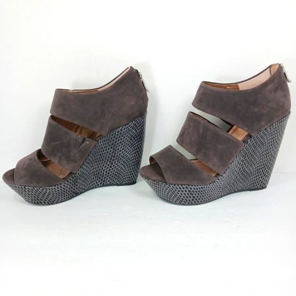 BCBGeneration Gray Platform Wedges - Picture 14 of 15